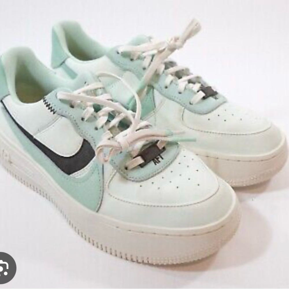 Nike Women’s Air Force 1 PLATFORM Mint and White Athletic Shoes